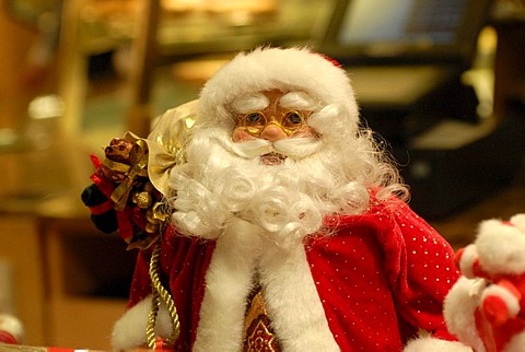 Santa statue, Christmas market, Stuttgart, Baden-Wuerttemberg, Germany, Europe