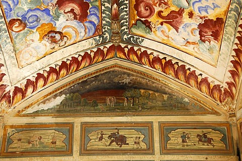 Painted ceiling, detail, Hindu temple in Galta gorge, Jaipur, Rajasthan, North India, Asia