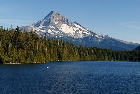 Lost Lake and Western edge of Mount Hood volcano, Cascade Range, Oregon, USA