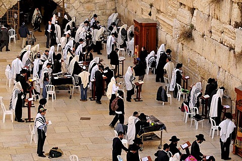 Jews praying at the Wailing Wall, Jerusalem, Israel, Near East, Orient