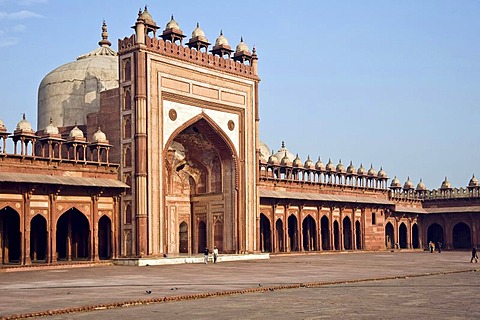 Jama Masjid Mosque, inner courtyard, UNESCO World Heritage Site, Fatehpur Sikri, Uttar Pradesh, India, South Asia