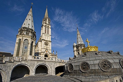 Rosary Basilica and the Basilica of the Immaculate Conception, Lourdes, Pyrenees-Midi, France, Europe