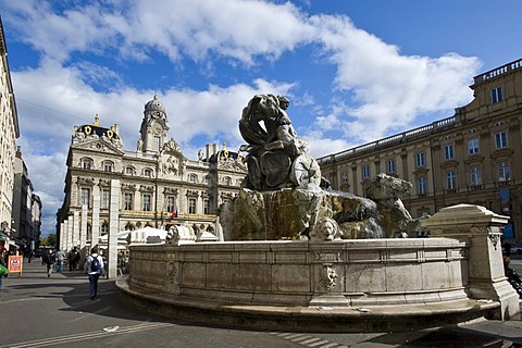 Horse fountain, Hotel de Ville, town hall, Lyon, France, PublicGround