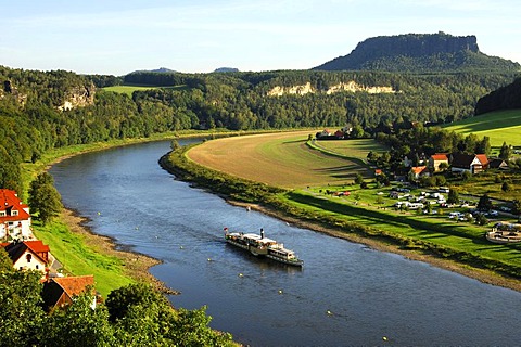 Excursion damper on the Elbe near Rathen, Lilienstein behind, climatic spa resort Rathen, Nationalpark Saxon Switzerland, Saxony, Germany, Europe