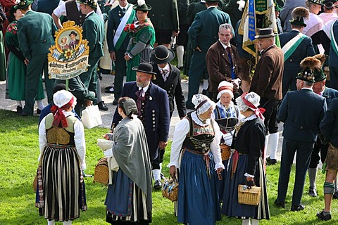 Church service on Kappellplatz Square, pilgrimage in traditional costume, Gnadenkappelle chapel, Altoetting, Upper Bavaria, Germany, Europe