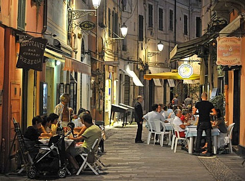 Restaurant, pedestrianised zone, night exposure, San Remo, Riviera dei Fiori, Liguria, Italy, Europe