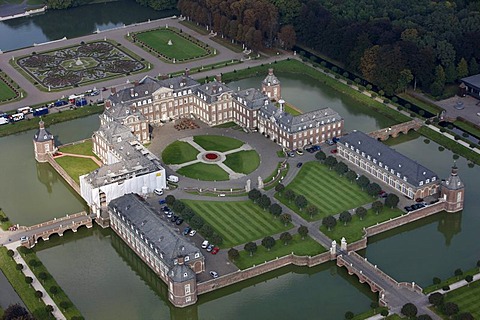 Nordkirchen Castle, largest moated castle in Westphalia, which includes, among others, the finance university North Rhine-Westphalia, Nordkirchen, Muensterland, North Rhine-Westphalia, Germany, Europe