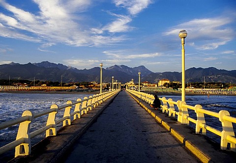 View from the pier towards the beach of Forte dei Marmi and the Apennine Mountains, Tuscan Riviera, Versilia, Tuscany, Italy, Europe