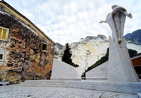 Modern marble monument for miners killed by accident, Colonnata, Carrara, Apennine Mountains, Tuscany, Italy, Europe