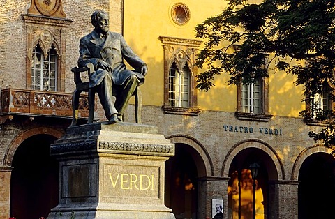 Verdi monument, Giuseppe Verdi Theatre, Busseto, province of Parma, Emilia-Romagna, Italy, Europe