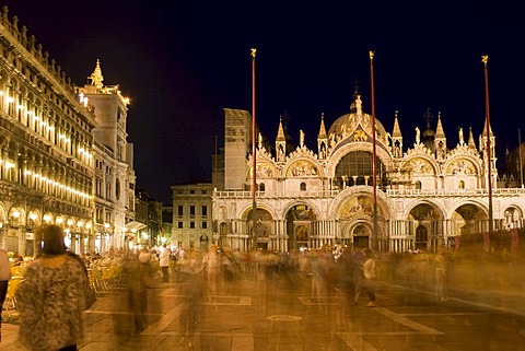 Night exposure of St Mark's Basilica, Basilica di San Marco in Piazza San Marco Square, Piazza San Marco, Venice, Italy, Europe