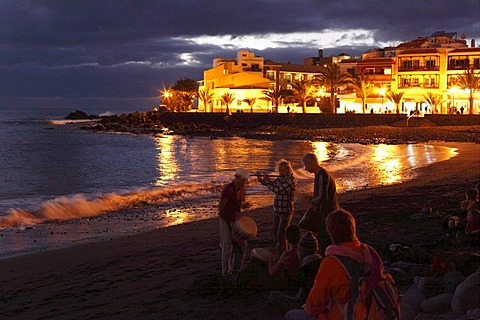 Drummers on the beach in La Playa in the evening, Valle Gran Rey, La Gomera, Canaries, Canary Islands, Spain, Europe