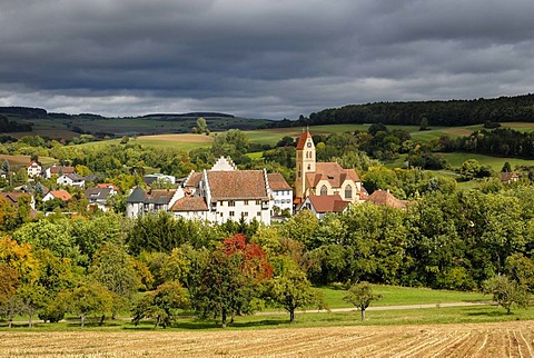 The historic center of Weil with its St. Nikolauskirche or St. Nikolaus Church and Blumenfeld Palace, in the region of Constance, Baden-Wuerttemberg, Germany, Europe