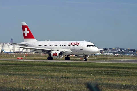 Swiss Airlines, airbus, A 319 starting at Frankfurt Airport, Frankfurt, Hesse, Germany, Europe