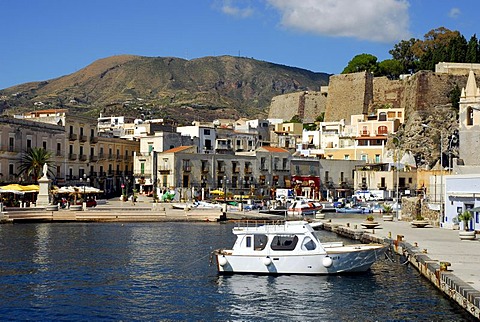 Port Marina Corta in the town of Lipari on Lipari Island, Aeolian or Lipari Islands, South Italy, Italy, Europe