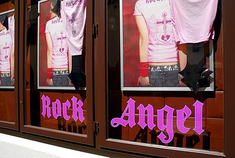 Hard Rock Cafe, bar with music at Platzl square, souvenir t-shirts reading 'Rock Angel', city center, Munich, Upper Bavaria, Bavaria, Germany, Europe