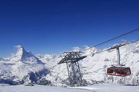 Lift to Rothorn, Weisshorn, Zinalrothorn, Zermatt, Wallis, Switzerland, Europe