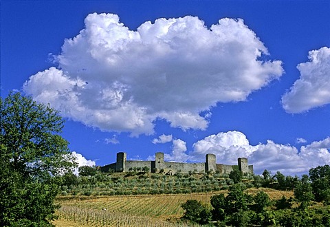 Walled medieval town, Monteriggioni, Province of Siena, Tuscany, Italy, Europe