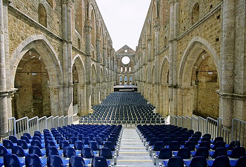 Basilica of the Cistercian Abbey Abbazia di San Galgano ruins by Chisudino, province of Siena, Tuscany, Italy, Europe