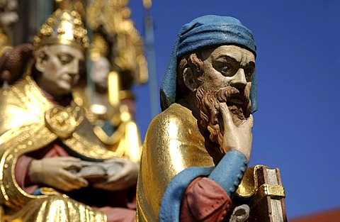 Figures on Schoener Brunnen Fountain, main market, Nuremberg, Middle Franconia, Bavaria, Germany, Europe