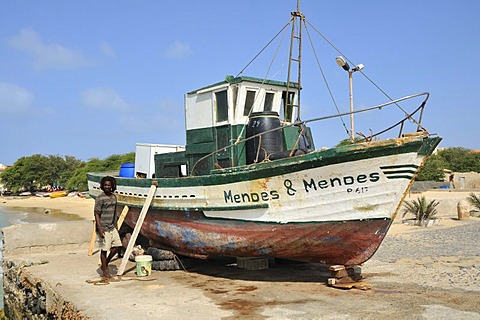 Fishing cutter, Sal Rei, Boa Vista Island, Republic of Cape Verde, Africa