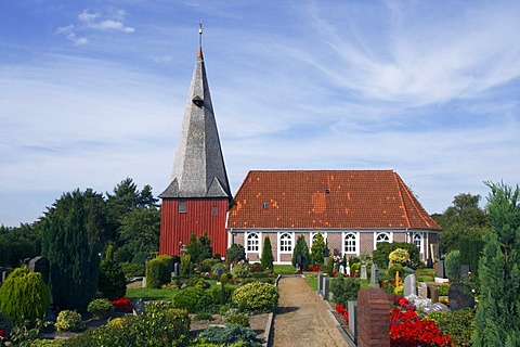 Historic Church of St. Marien, Church of Our Lady, behind the cemetery, in Hollern Twielenfleth, Lower Saxony, Germany, Europe