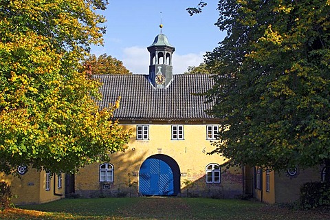 Historic gatehouse in Jersbek, entrance to the Jersbeker Mansion, Jersbek, district Storman, Schleswig-Holstein, Germany, Europe