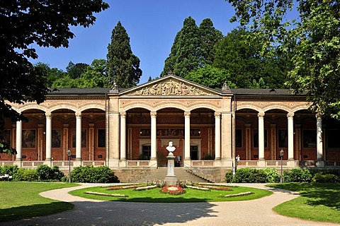 Pump room decorated with Corinthian columns, Baden-Baden, Schwarzwald, Baden Wuerttemberg, Deutschland, Europa