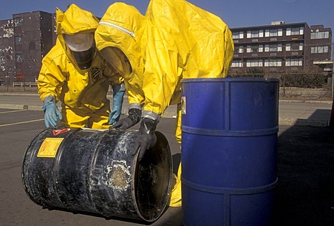 A training session for workers dealing with toxic chemical spills, Detroit, Michigan, USA