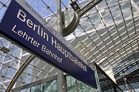 Sign, Berlin Hauptbahnhof - Lehrter Bahnhof, Berlin's main train station, Berlin, Germany, Europe