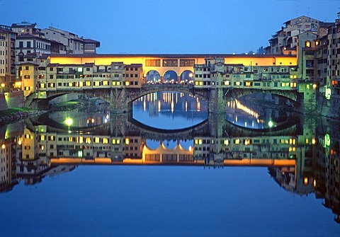 Ponte Vecchio bridge, Arno River, Florence, Tuscany, Italy, Europe