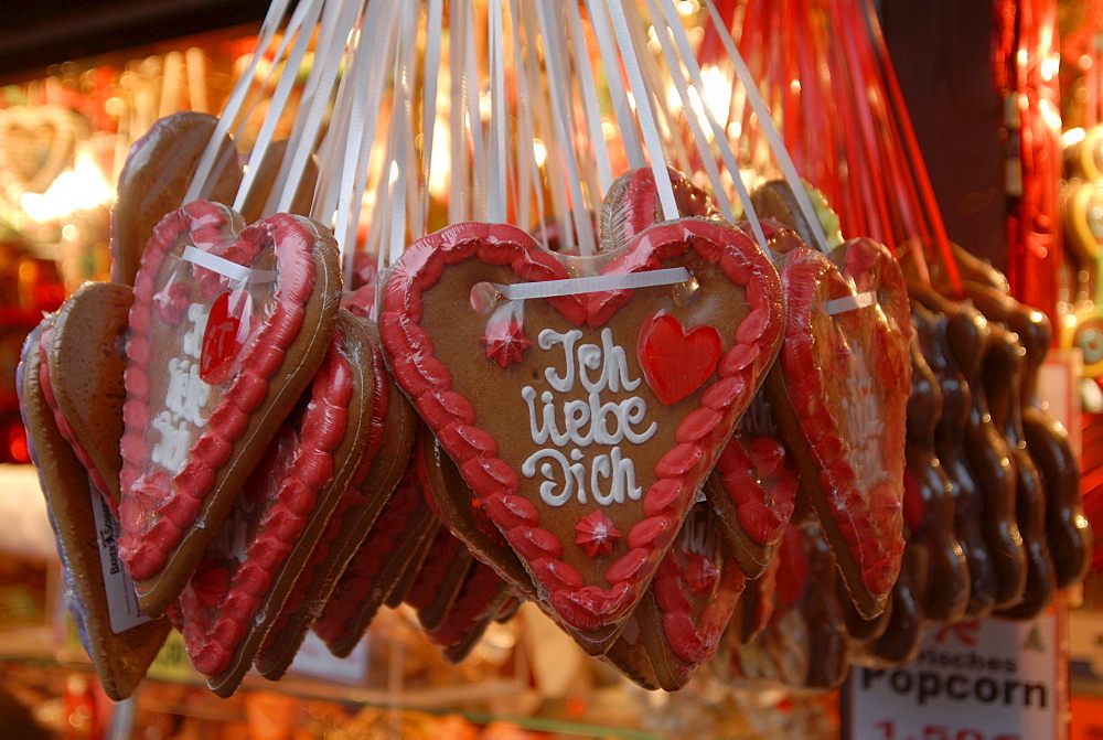 Lebkuchen (a kind of soft gingerbread) heart, traditional Christmastime baking at the children's Christmas market in Nuremberg, Bavaria, Germany, Europe