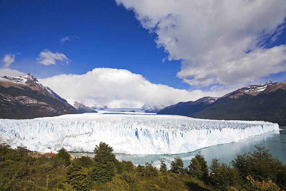 Glacier Perito Moreno, National Park Los Glaciares, Argentina, Patagonia, South America