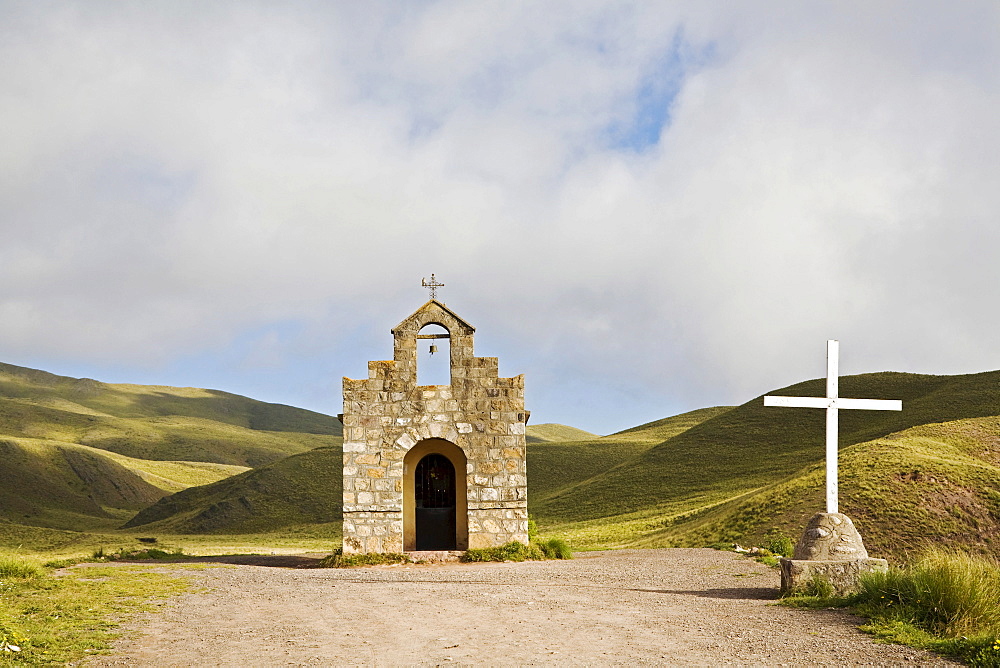 Chapel with a cross at the top of a pass, Nationalpark Los Cardones, Argentina, South America