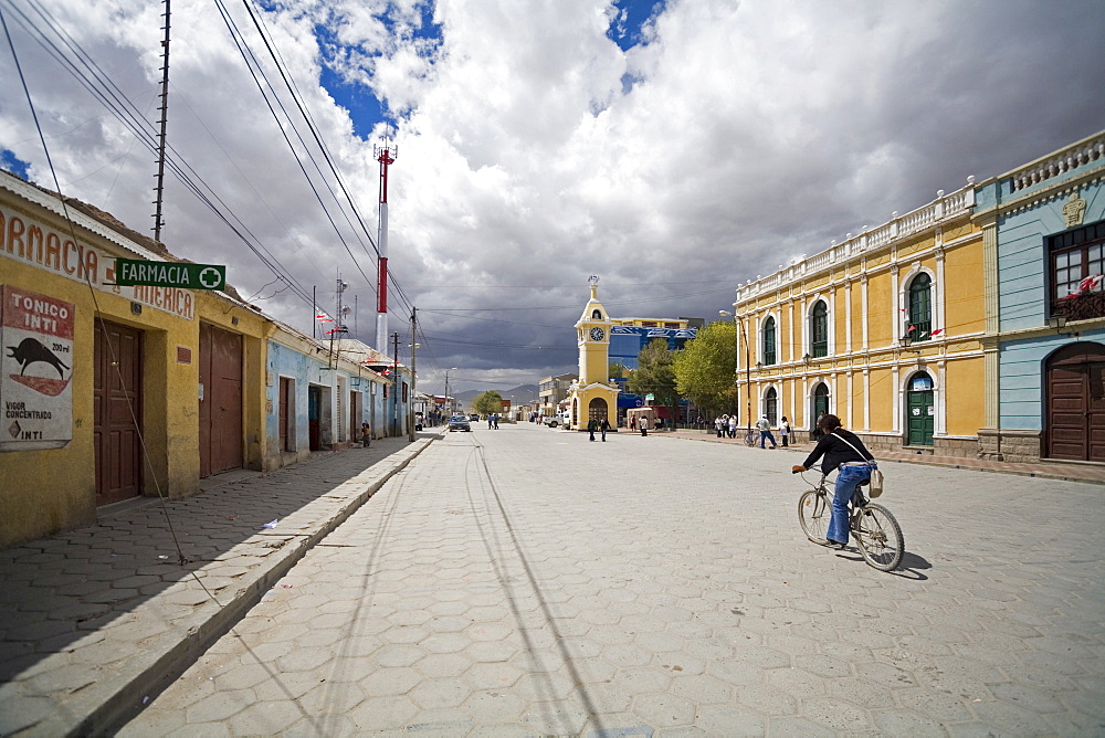 City center of Uyuni, Altiplano, Bolivia, South America