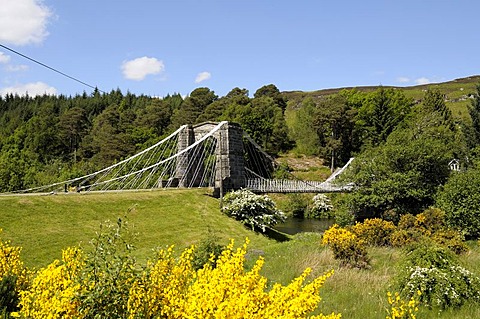 Bridge of Oich, a steel bridge built across the Oich River circa 1854, close to Fort Augustus, belonging to the Caledonian Canal which connects the Atlantic Ocean and the North Sea, Scotland, Great Britain, Europe