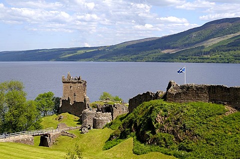 Urquhart Castle, famous castle ruins on Loch Ness, Scotland, Great Britain, Europe