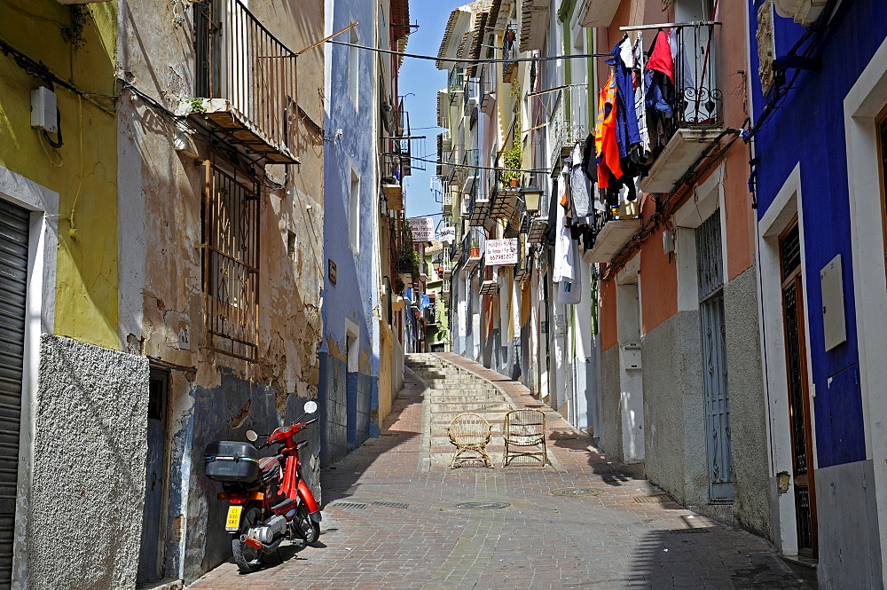 Alley in the historic centre of Vila Joiosa, Villajoyosa, Alicante, Costa Blanca, Spain