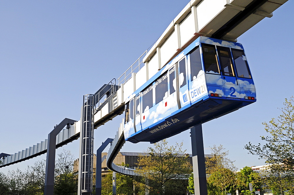 Suspension railway, elevated railway, university, Dortmund, North Rhine-Westphalia, Germany, Europe