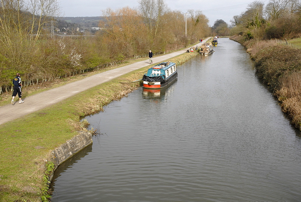 Houseboats and pedestrians, Avon Canal, Bath, Somerset, England, UK