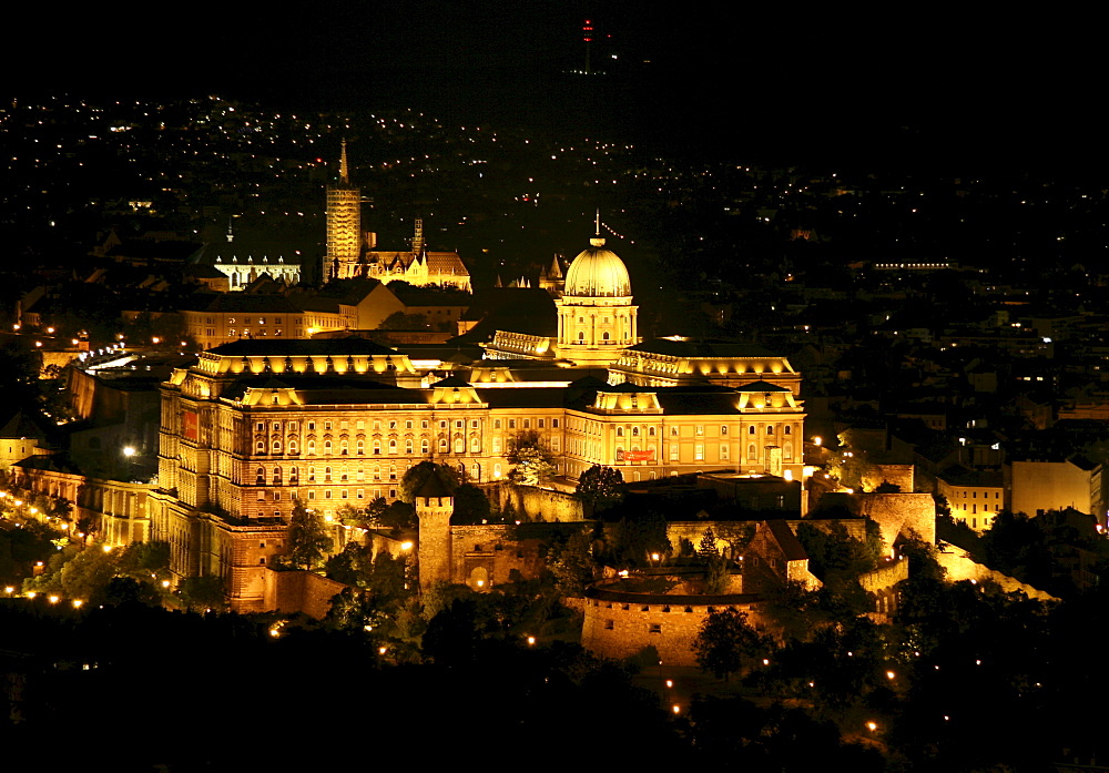 Buda Castle panoramaic shot taken from Gellert Hill, Budapest, Hungary, Europe