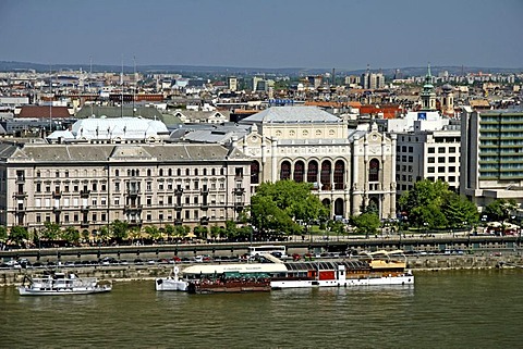 Bank of the Danube River, Budapest, Hungary, Europe