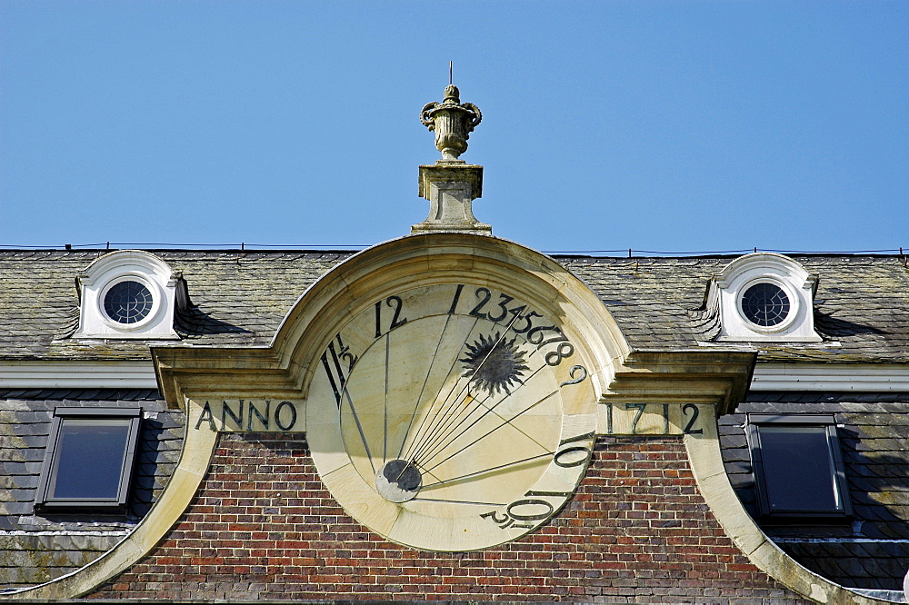 Sundial, castle Nordkirchen, Muensterland, North Rhine-Westphalia, Germany