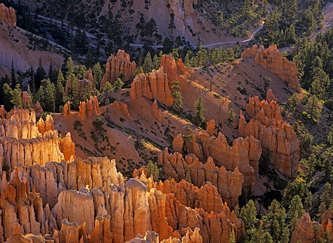 Sunrise at Inspiration point , Bryce Canyon, Utah, USA