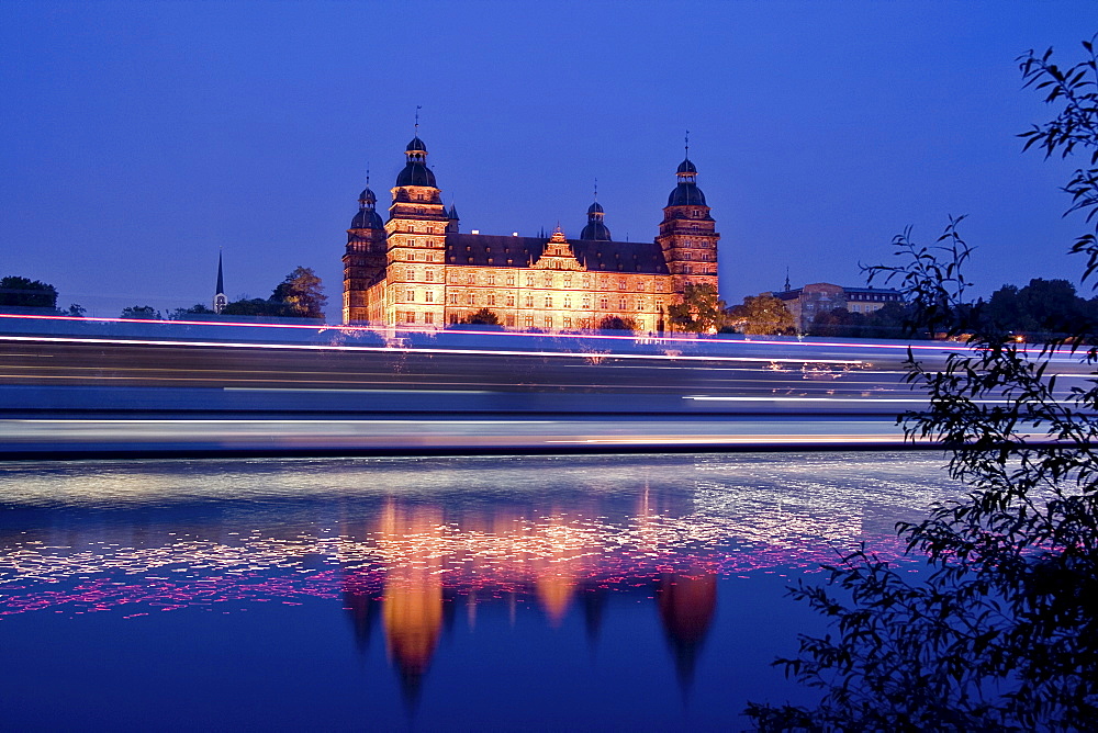 Johannisburg Castle at dusk, Aschaffenburg, Bavaria, Germany, Europe