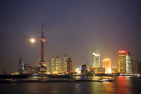 Skyline of Shanghai with Oriental Pearl Tower at night, Pudong, Shanghai, China