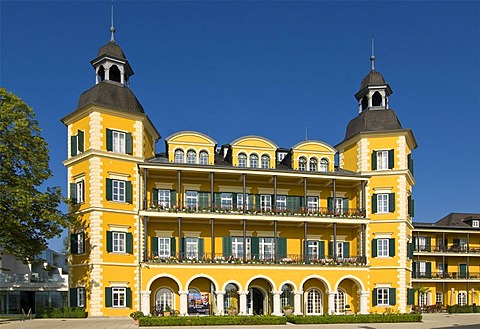 Velden Palace, Palace on Lake Woerthersee, in Velden, Carinthia, Austria, Europe
