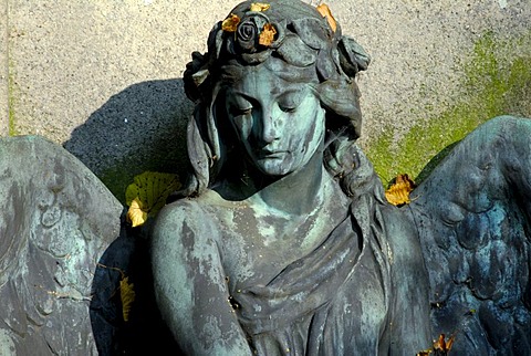 Statue of an angel in a cemetery