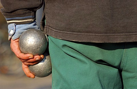 Boule game - Balls in the hand