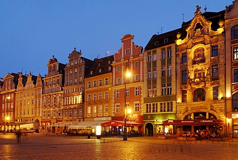 Market square or Rynek, Wroclaw, Silesia, Poland, Europe